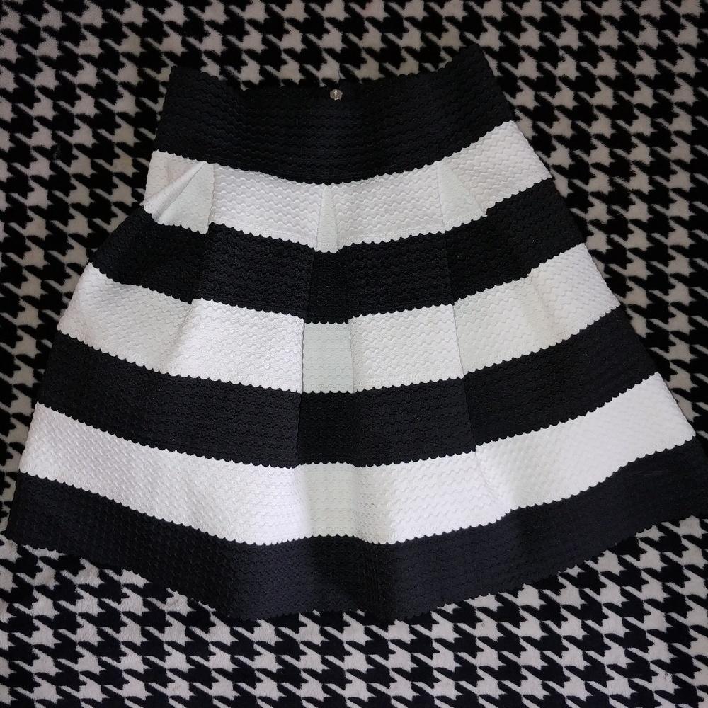 Black and white stripe flare skirt